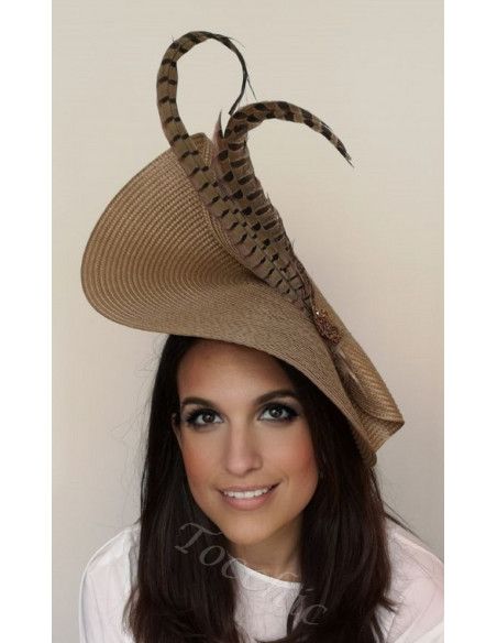 Tocado dorado con plumas - Pamelas y Tocados para madrinas - 1