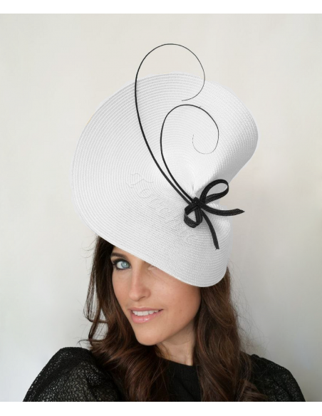 Tocado de boda negro y blanco invitada - Pamelas y Tocados para madrinas - 2 Tocado de boda negro y blanco invitada - Pamelas y Tocados para madrinas - 2