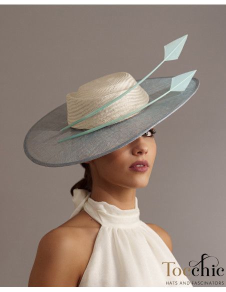 Sombrero madrina de boda azul claro y marfil - Pamelas y Tocados para madrinas - 1