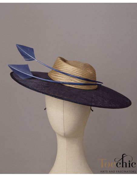 Elegante Pamela madrina de boda azul marino beige con plumas - Pamelas y Tocados para madrinas - 5 Elegante Pamela madrina de boda azul marino beige con plumas - Pamelas y Tocados para madrinas - 5