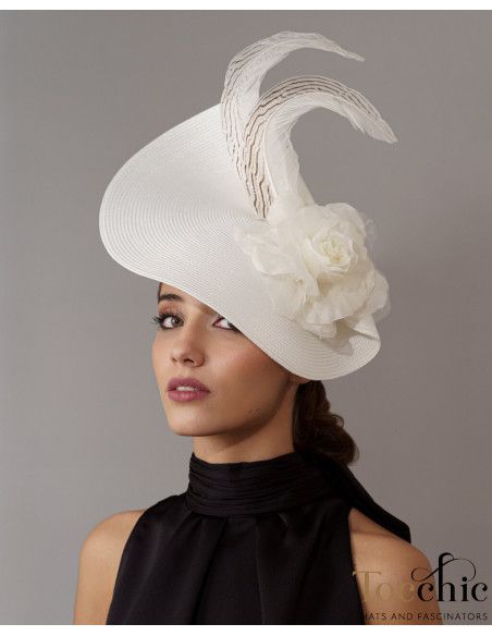Elegante tocado de boda blanco con plumas - Sombreros y Tocados para bodas de mañana - 1