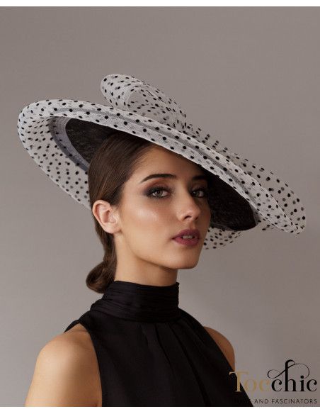 Pamela negra con velo de lunares para invitada con estilo - Sombreros y Tocados para bodas de mañana - 1
