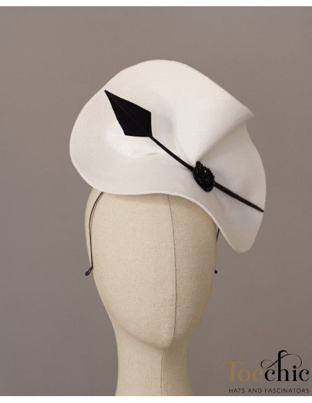 Elegant Black and white fascinator - Woman hats for the Horse races - 5 Elegant Black and white fascinator - Woman hats for the Horse races - 5