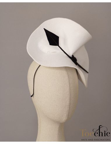 Elegant Black and white fascinator - Woman hats for the Horse races - 6