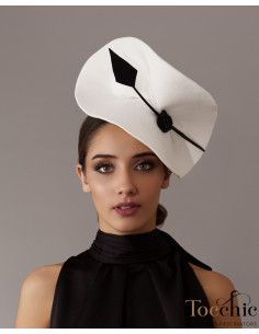 Elegante tocado blanco y negro de fieltro - Sombreros y Tocados para bodas de mañana - 1