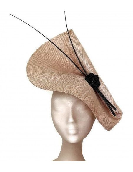 Elegante Tocado beige y negro con plumas - Pamelas y Tocados para madrinas - 1