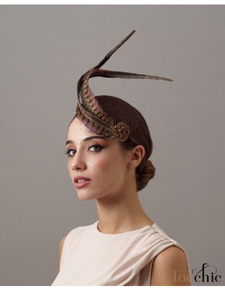 Elegante Tocado de boda pequeño marrón con plumas para madrina - Tocados para bodas de noche - 1