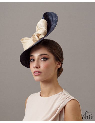 Sombrero de boda azul con lazo beige - Pamelas y Tocados para madrinas - 3