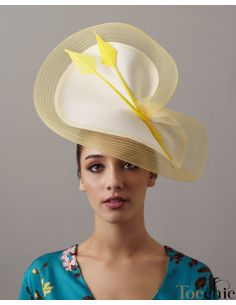 Tocado invitada perfecta amarillo y blanco - Pamelas y Tocados para madrinas - 1 2