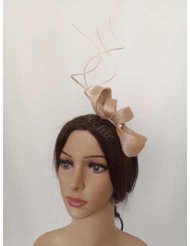 Pequeño Tocado de madrina beige para boda de tarde - Sombreros y Tocados para bodas de mañana - 6