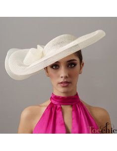Elegante sombrero para invitada de boda marfil - Pamelas y Tocados para madrinas - 2