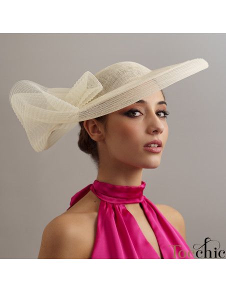 Elegante sombrero para invitada de boda marfil - Pamelas y Tocados para madrinas - 4 Elegante sombrero para invitada de boda marfil - Pamelas y Tocados para madrinas - 4