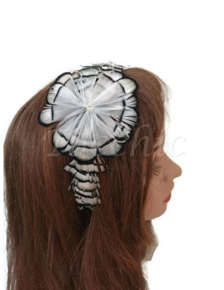 Diadema blanca y negra de plumas - Sombreros y Tocados para bodas de mañana - 9 Diadema blanca y negra de plumas - Sombreros y Tocados para bodas de mañana - 9