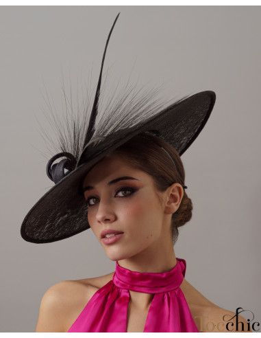 Elegante pamela con plumas negra para madrina de boda - Pamelas y Tocados para madrinas - 4