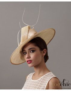 Elegante sombrero de boda madre de novio beige - Pamelas y Tocados para madrinas - 1 2