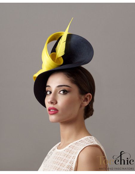 Elegante Tocado invitada de boda amarillo y azul con plumas - Pamelas y Tocados para madrinas - 3
