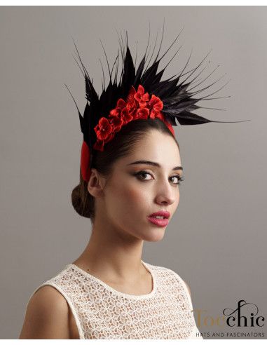 Tocado diadema de boda invitada perfecta roja y negra con plumas - Tocados para bodas de noche - 3