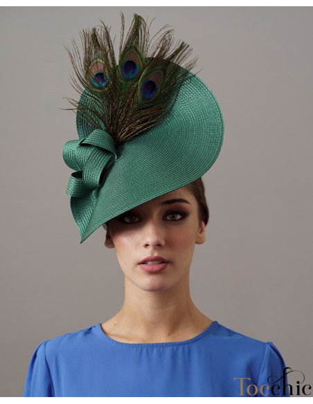 Tocado invitada de boda verde oscuro con plumas de pavo real - Pamelas y Tocados para madrinas - 3