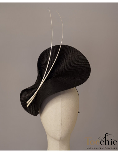 Elegante Tocado negro madrina boda de día - Pamelas y Tocados para madrinas - 9