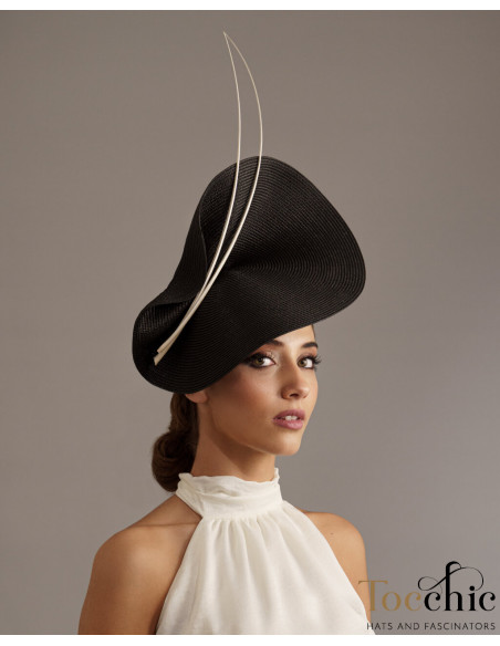 Elegante Tocado negro madrina boda de día - Pamelas y Tocados para madrinas - 3