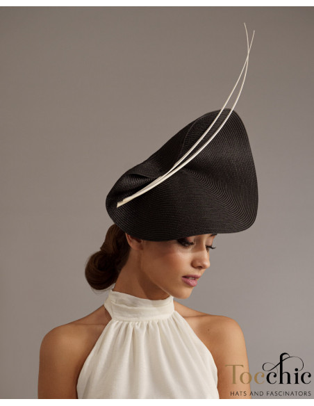 Elegante Tocado negro madrina boda de día - Pamelas y Tocados para madrinas - 4