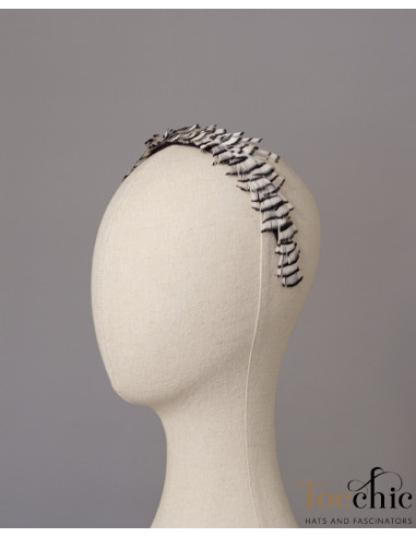 Diadema blanca y negra de plumas - Sombreros y Tocados para bodas de mañana - 7