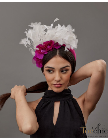 Diadema de boda invitada perfecta rosa y blanca con plumas y flores - Tocados para bodas de noche - 1
