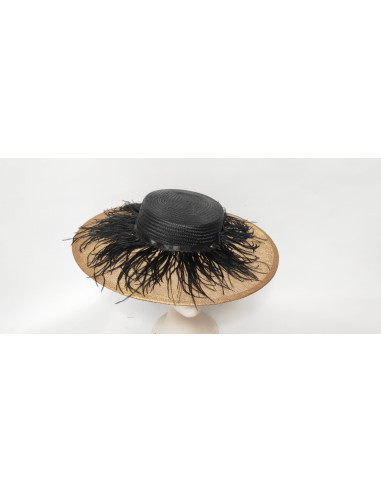 Sombrero de boda dorado y negro con plumas - Pamelas y Tocados para madrinas - 1