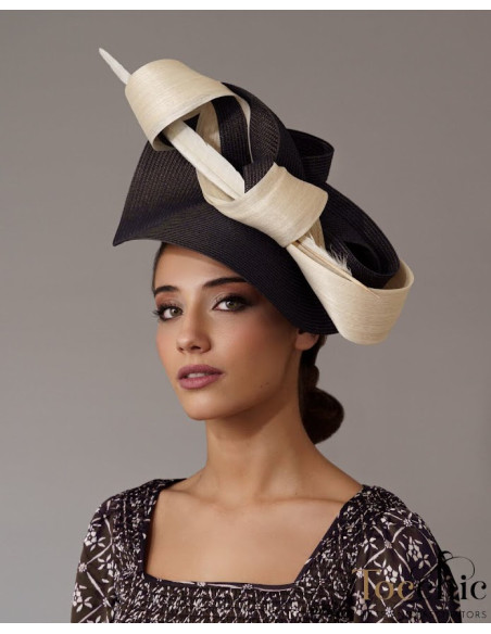 Sombrero negro y beige invitada de boda - Pamelas y Tocados para madrinas - 2