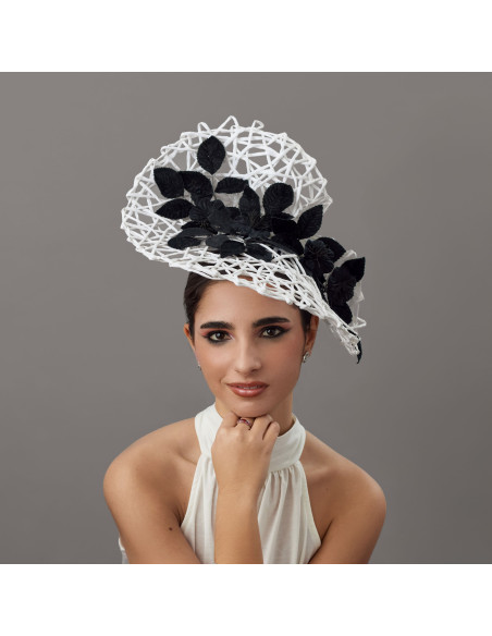Elegante tocado negro y blanco - Pamelas y Tocados para madrinas - 4