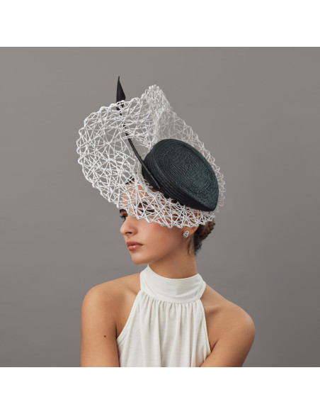 Elegante tocado blanco y negro de boda - Pamelas y Tocados para madrinas - 2 Elegante tocado blanco y negro de boda - Pamelas y Tocados para madrinas - 2