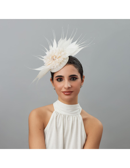 Tocado de novia marfil con plumas - Pamelas y Tocados para madrinas - 1 Tocado de novia marfil con plumas - Pamelas y Tocados para madrinas - 1