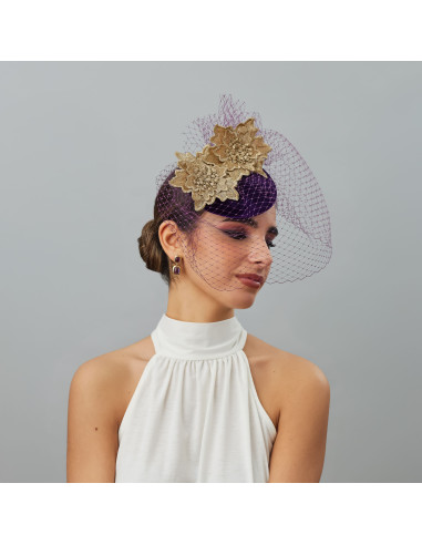 Tocado de boda morado oscuro y dorado con velo - Pamelas y Tocados para madrinas - 3