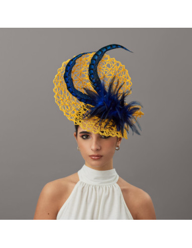 Original tocado amarillo y azul añil con plumas - Pamelas y Tocados para madrinas - 3