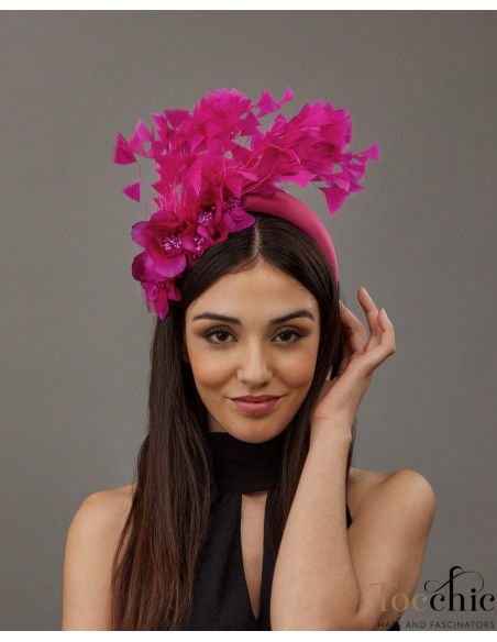 Tocado diadema rosa para invitada original en boda de noche - Pamelas y Tocados para madrinas - 4