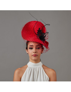 Elegante Tocado invitada de boda negro y rojo con velo - Pamelas y Tocados para madrinas - 1