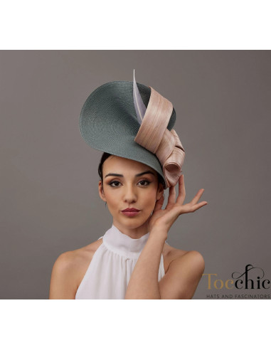 Elegante Tocado invitada de boda gris y rosa nude con plumas - Pamelas y Tocados para madrinas - 5