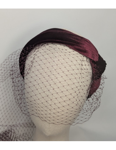 Diadema personalizada granate de terciopelo con velo para boda - Sombreros y Tocados para bodas de mañana - 1