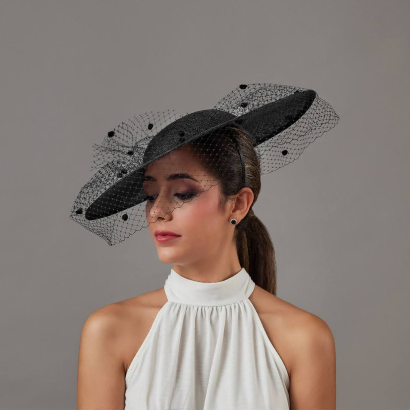 Pamela de boda negra para invitada perfecta - Pamelas y Tocados para madrinas - 3 Pamela de boda negra para invitada perfecta - Pamelas y Tocados para madrinas - 3