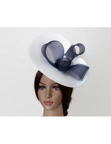 Tocado azul marino y blanco de boda - Pamelas y Tocados para madrinas - 7