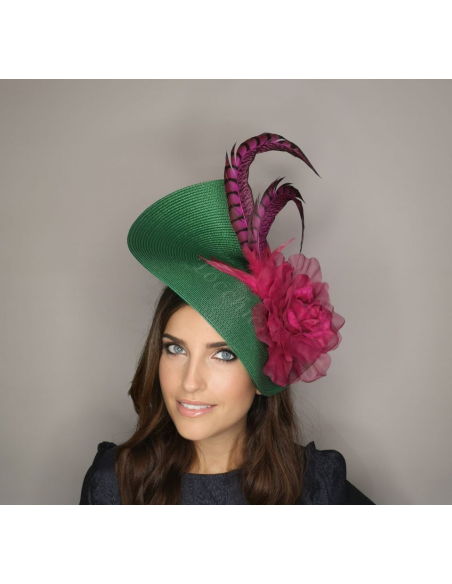 Tocado verde y rosa con flores y plumas - Pamelas y Tocados para madrinas - 1