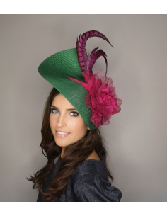 Tocado verde y rosa con flores y plumas - Pamelas y Tocados para madrinas - 1 2